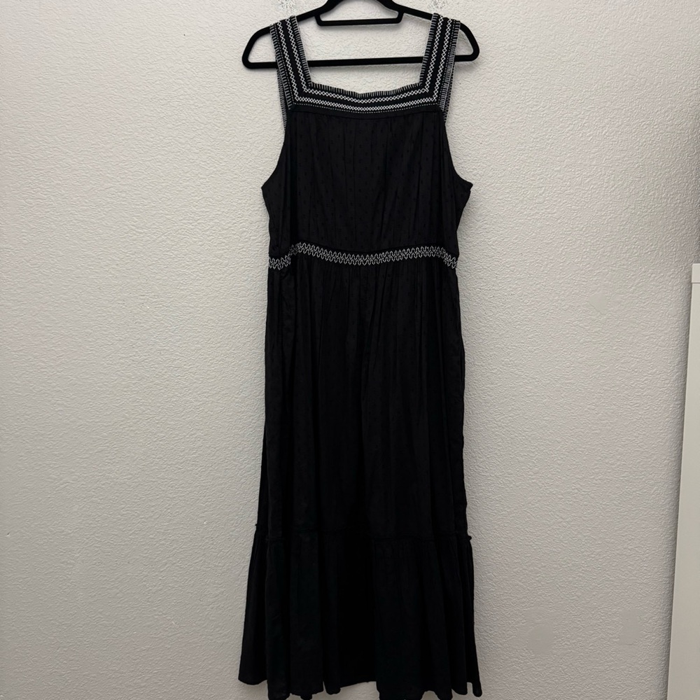 Old Navy Sleeveless Waist Defined Embroidered Clip Dot Maxi Dress Black NWT - Picture 10 of 16